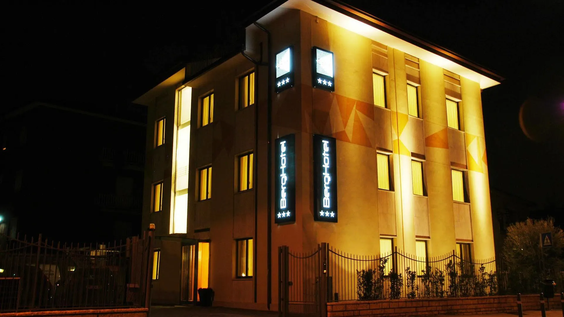 Berghotel Bergamo 3*,  Italy